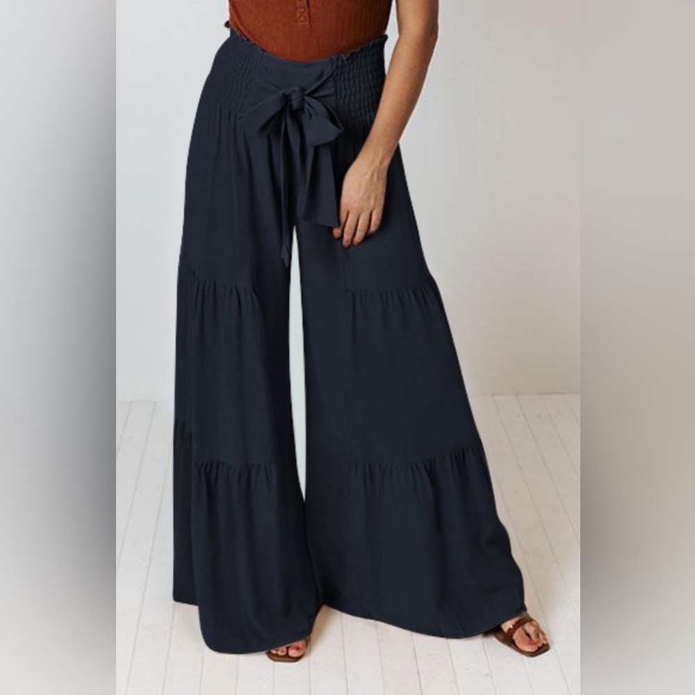 Tie Front Smocked Tiered Culottes - Picture 4 of 6